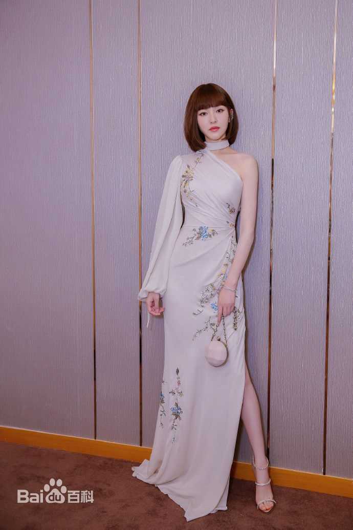 唐嫣(Tang Yan，Tiffany Tang)第22届华鼎奖壁纸壁纸