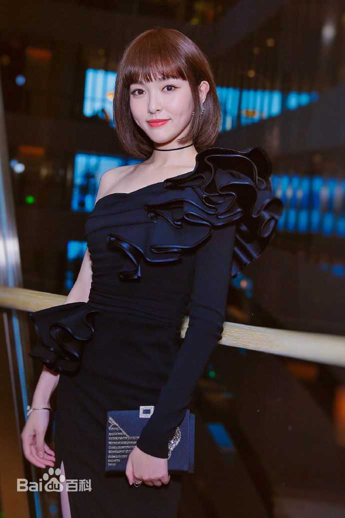 唐嫣(Tang Yan，Tiffany Tang)第22届华鼎奖壁纸壁纸