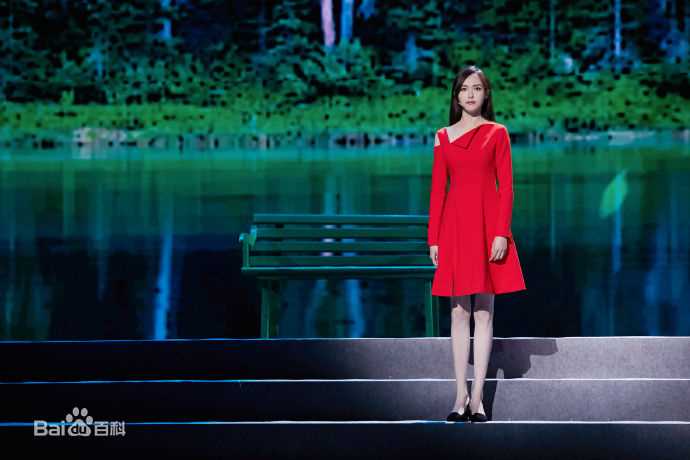 唐嫣(Tang Yan，Tiffany Tang)庆十九大诗歌朗诵会壁纸壁纸