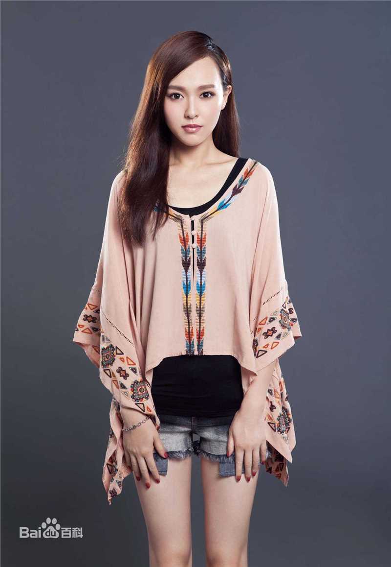 唐嫣(Tang Yan，Tiffany Tang)概述图册前后照片