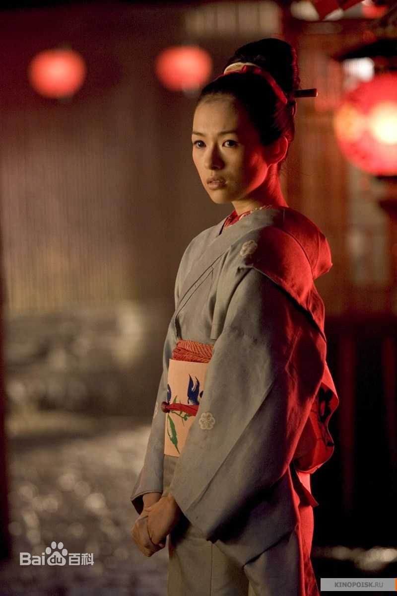 章子怡(Zhang Ziyi)经典荧幕形象前后照片