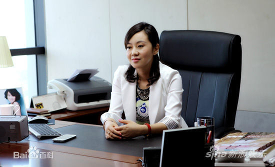 闫妮(NI YAN)《一仆二主》最新剧照