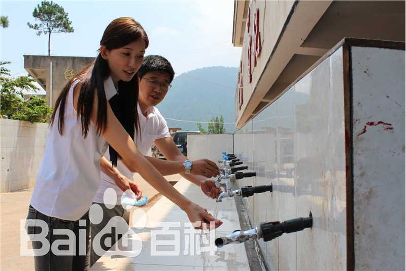 林志玲(Lin Chi-ling)太阳雨携手启动妈妈净水公益项目性感图片图集