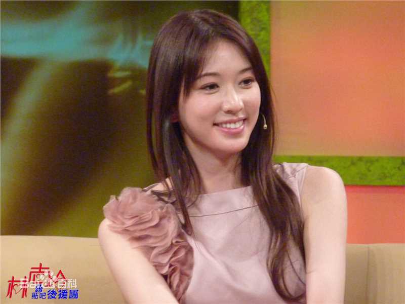 林志玲(Lin Chi-ling)做客鲁豫有约生活照相册