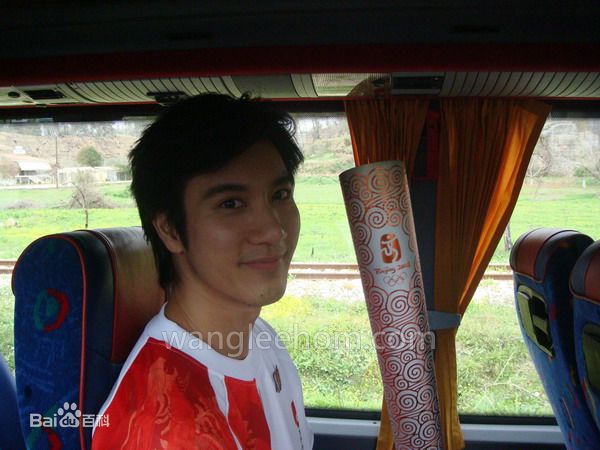 王力宏(Leehom Wang)奥运火炬手 素颜照相册