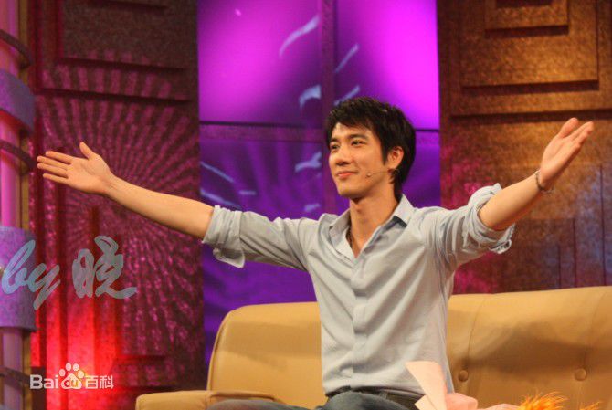 王力宏(Leehom Wang)2010.7.19 鲁豫有约前后照片