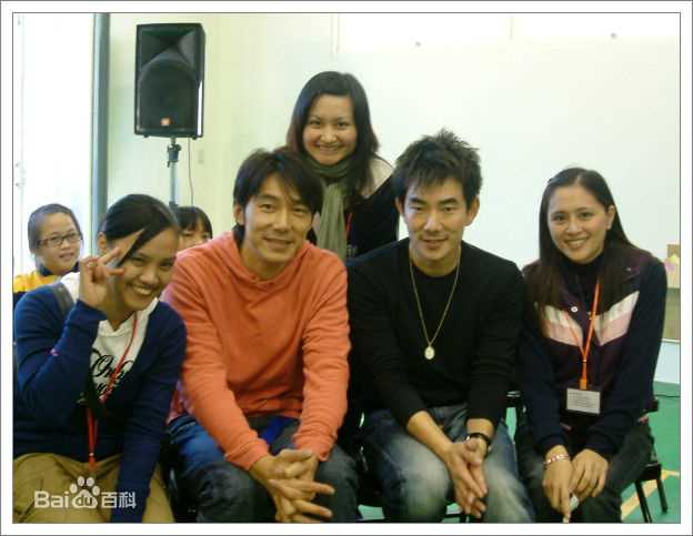 任贤齐(Richie Jen)参加慈善活动图片图集