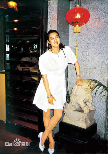 巩俐(Gong Li)出席活动素颜照壁纸