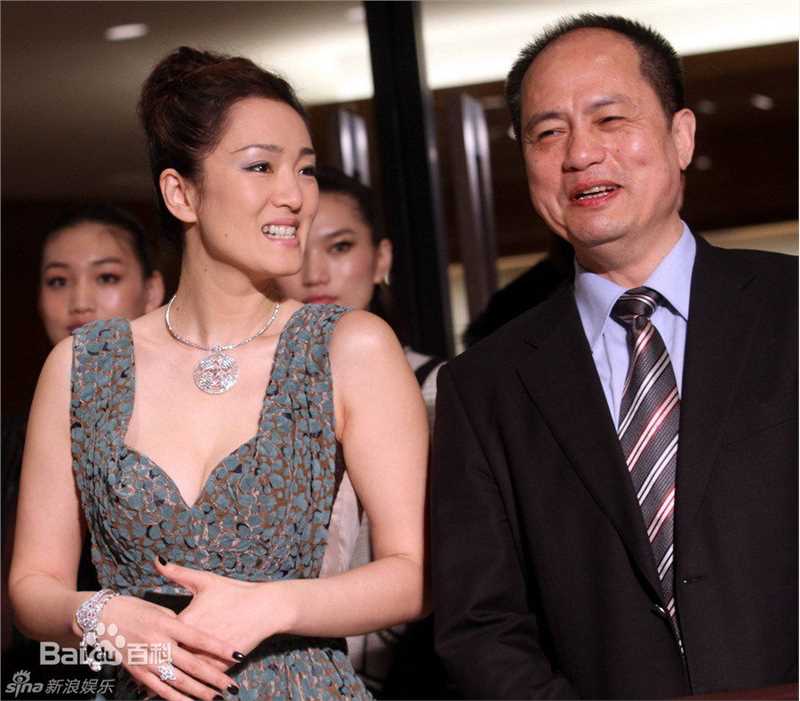 巩俐(Gong Li)出席某奢侈品品牌上海浦东旗舰店开幕素颜照相册