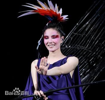 王菲(Faye Wong)舞台上的性感图片图集