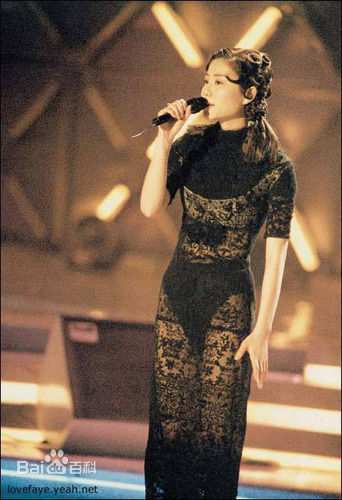 王菲(Faye Wong)舞台上的性感图片图集