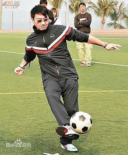 黎明(Leon Lai Ming)参加综艺节目的前后照片