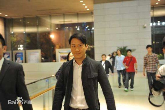 黎明(Leon Lai Ming)参加综艺节目的前后照片