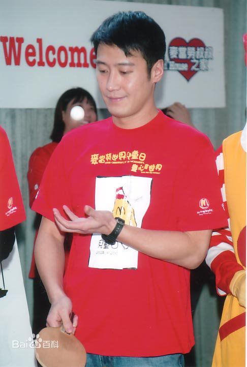 黎明(Leon Lai Ming)参加综艺节目的前后照片