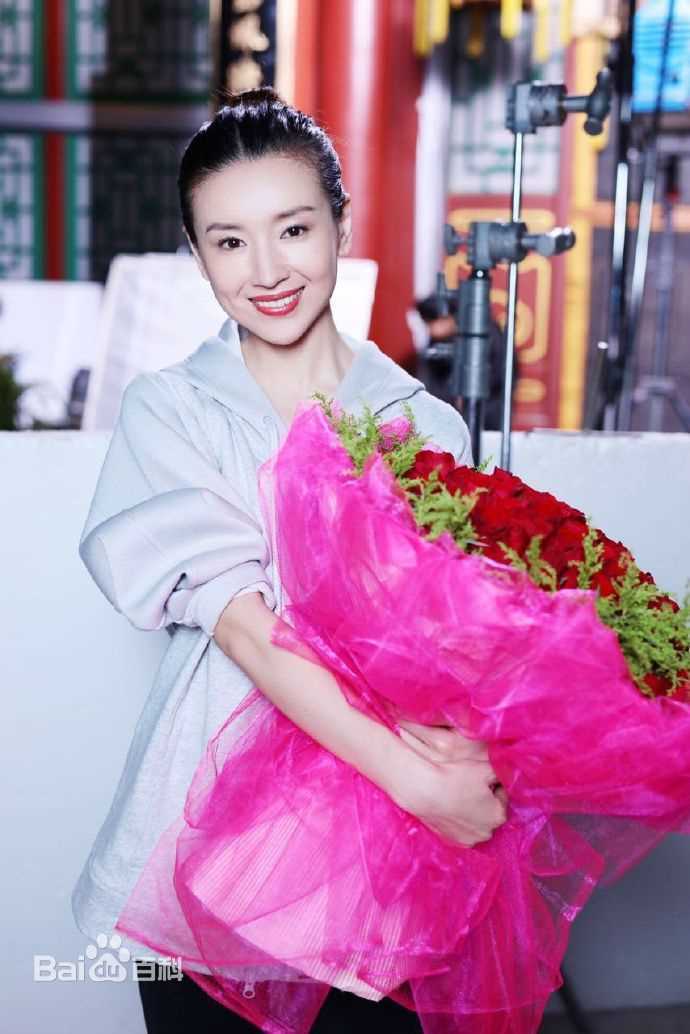 董洁(Angel)在《如懿传》饰富察琅嬅中的