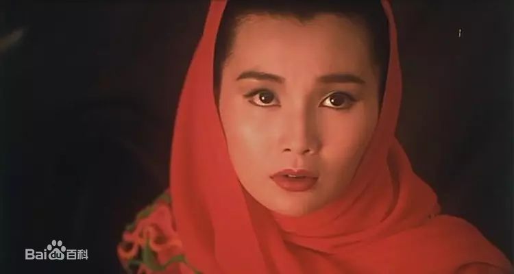 张曼玉(Maggie Cheung)《不脱袜的人》最新剧照