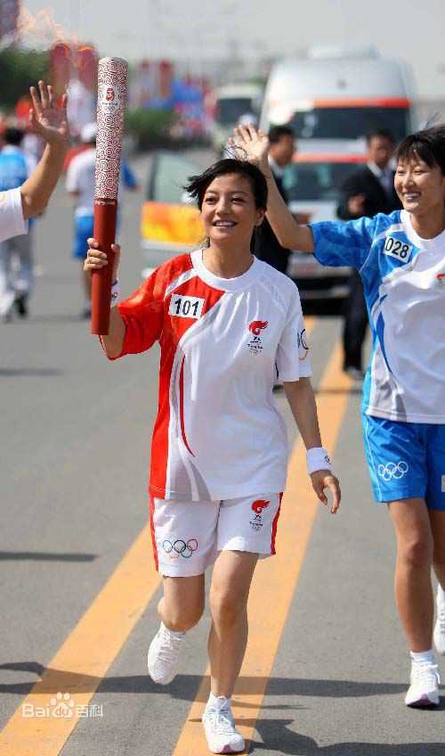 赵薇(Vicki Zhao，Zhao Wei)热心公益慈善：图册