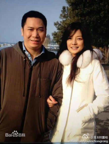 赵薇(Vicki Zhao，Zhao Wei)全家福图片图集