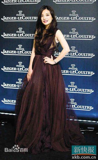 赵薇(Vicki Zhao，Zhao Wei)闪耀威尼斯电影节，化身红毯女神图片图册
