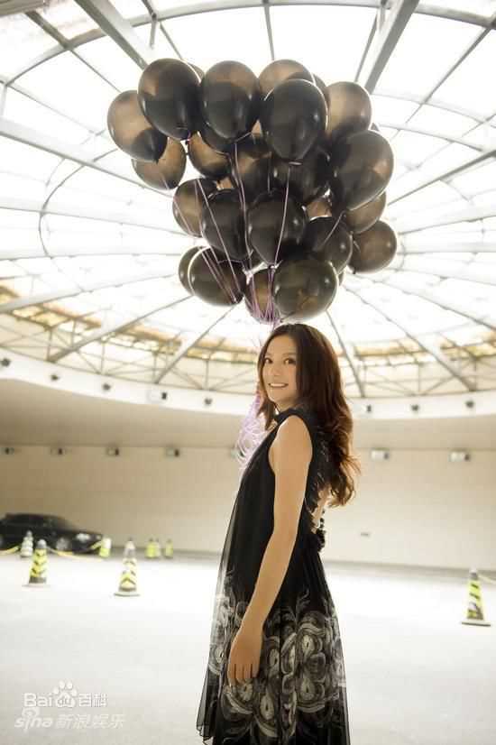 最新赵薇(Vicki Zhao，Zhao Wei)精彩图册1