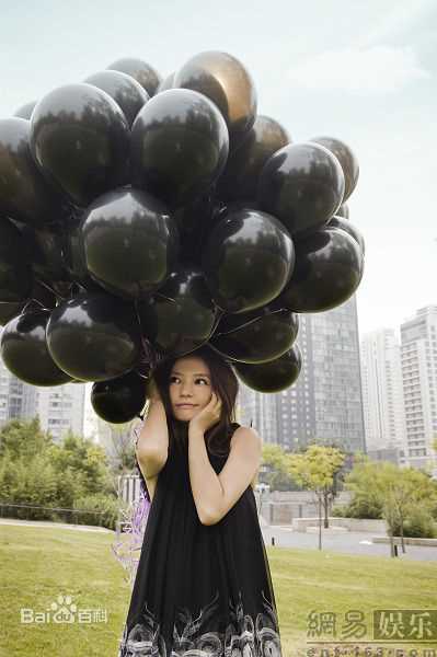 最新赵薇(Vicki Zhao，Zhao Wei)《饭局也疯狂》精彩图册