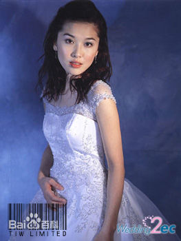 周丽淇(Niki Chow LaiKei)最新婚纱壁纸