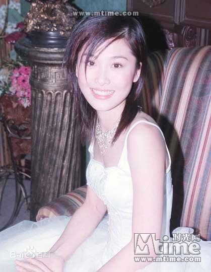 周丽淇(Niki Chow LaiKei)最新婚纱壁纸