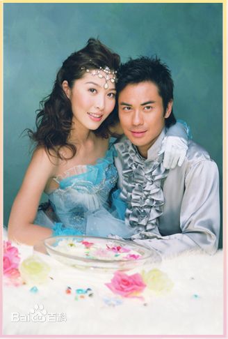 周丽淇(Niki Chow LaiKei)最新婚纱壁纸