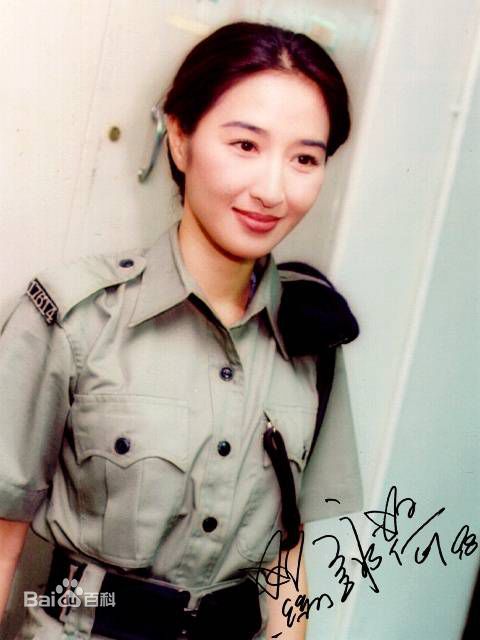 关咏荷(Esther)2000年《陀枪师姐II 》最新剧照