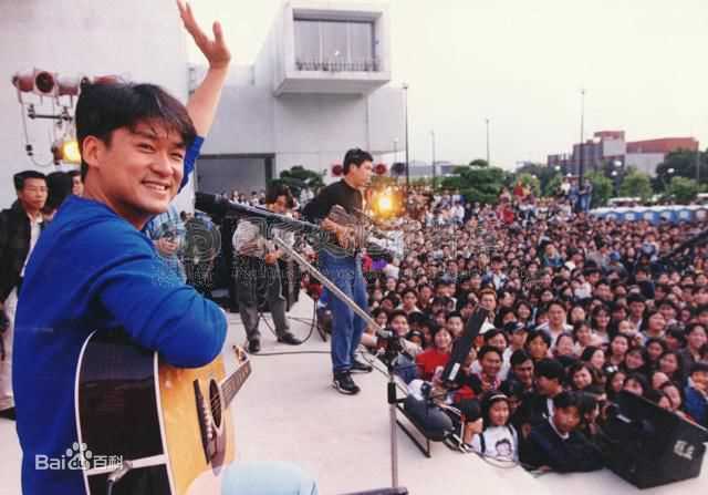 周华健(Emil Wakin Chau)活动照性感图片图集