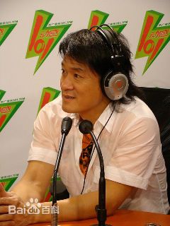 周华健(Emil Wakin Chau)作客上海电台动感101性感图片图集