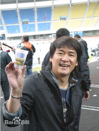 周华健(Emil Wakin Chau)纵贯线照性感图片图集