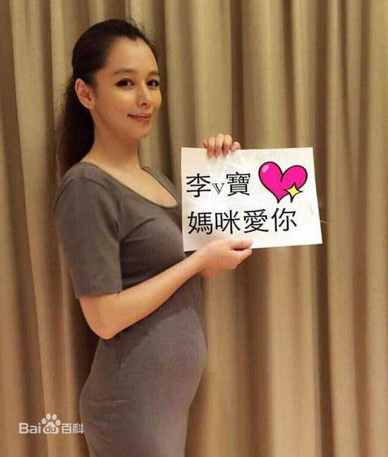 徐若瑄(Vivian Hsu、Bidai Syulan、ビビアンスー、)与丈夫、儿子前后照片