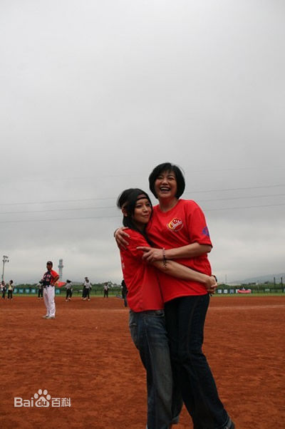 徐若瑄(Vivian Hsu、Bidai Syulan、ビビアンスー、)公益活动图片图册