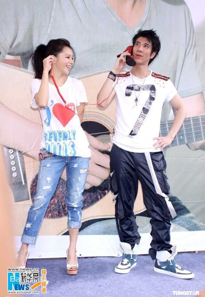 徐若瑄(Vivian Hsu、Bidai Syulan、ビビアンスー、)王力宏新专辑预购签名会图片图集