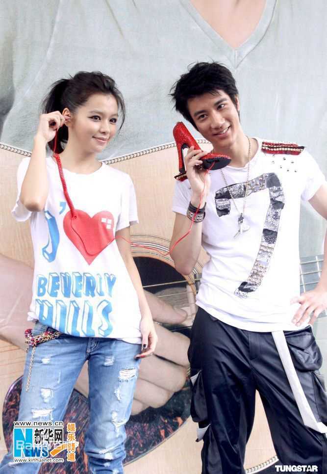 徐若瑄(Vivian Hsu、Bidai Syulan、ビビアンスー、)王力宏新专辑预购签名会图片图集