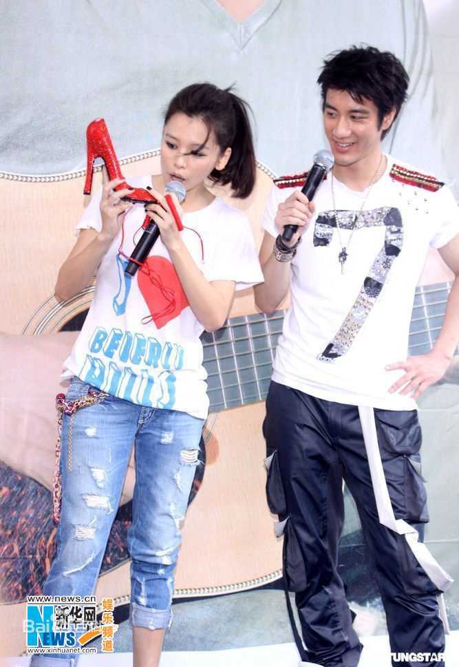 徐若瑄(Vivian Hsu、Bidai Syulan、ビビアンスー、)王力宏新专辑预购签名会图片图集