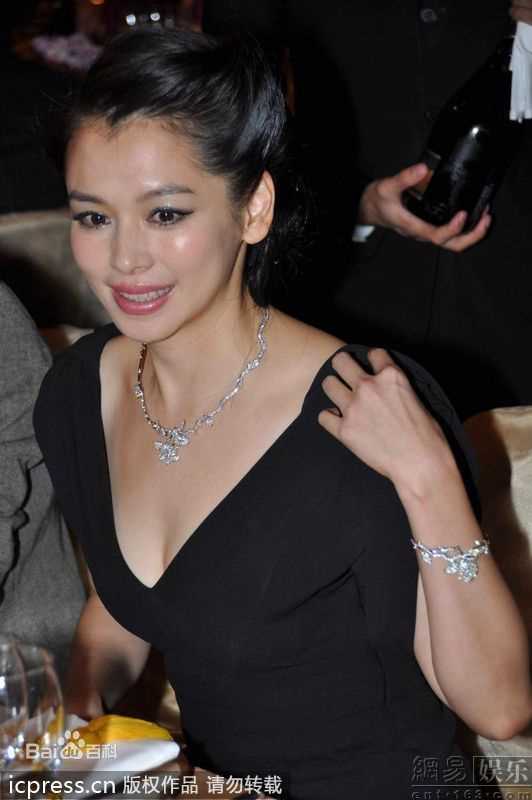 最新徐若瑄(Vivian Hsu、Bidai Syulan、ビビアンスー、)精彩图册