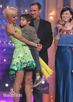 最全李绮红(Theresa L Solomonson)在2011年参加《舞林大会》中的壁纸