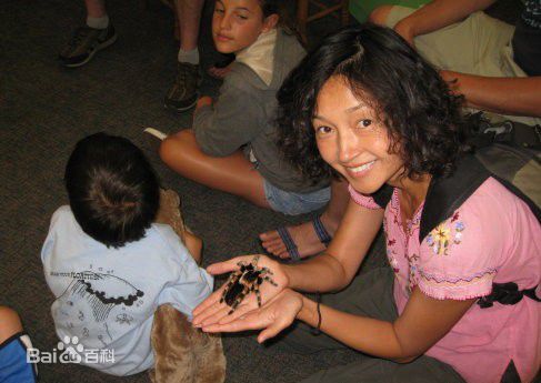 李绮红(Theresa L Solomonson)生活照前后照片