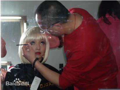 李绮红(Theresa L Solomonson)生活照前后照片