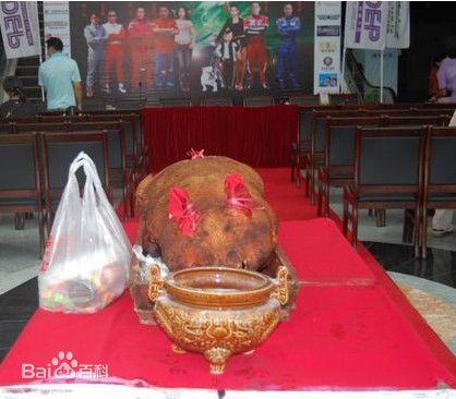 吴孟达(Ng Man Tat)在《假爸爸》开机新闻发布会中的