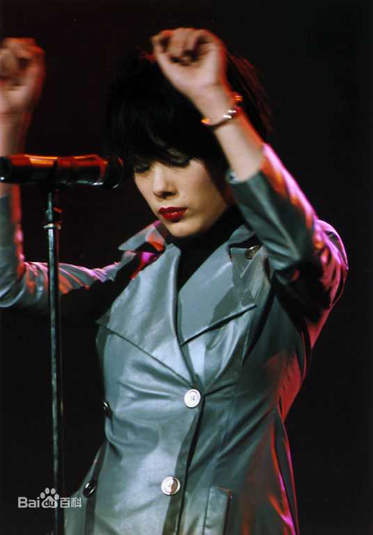 最新关淑怡(Shirley Kwan)性感图片