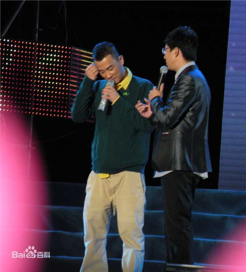 陈小春(Jordan chan)哈尔滨群星演唱会性感图片壁纸