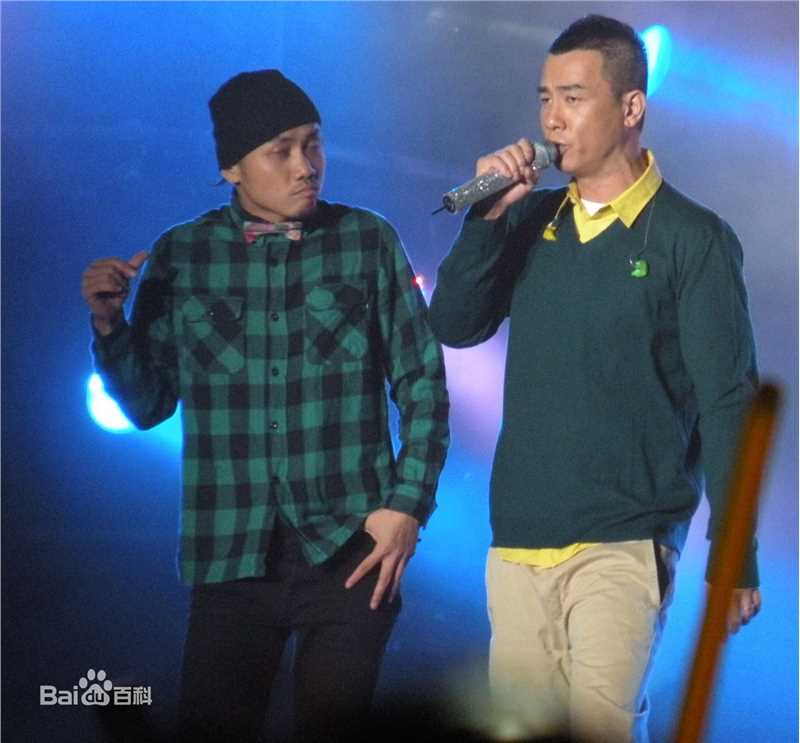 陈小春(Jordan chan)哈尔滨群星演唱会性感图片壁纸