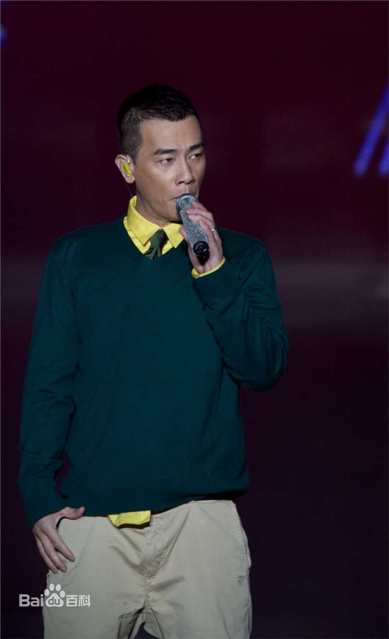 陈小春(Jordan chan)哈尔滨群星演唱会性感图片壁纸