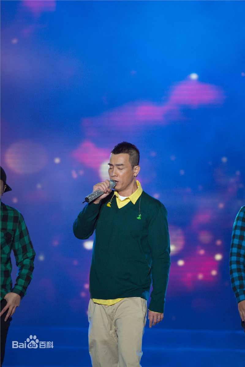 陈小春(Jordan chan)哈尔滨群星演唱会性感图片壁纸