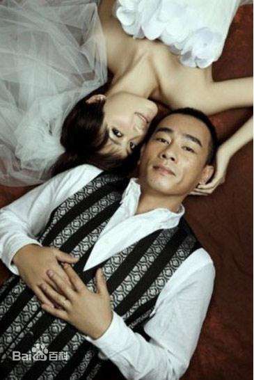 陈小春(Jordan chan) 应采儿素颜照壁纸