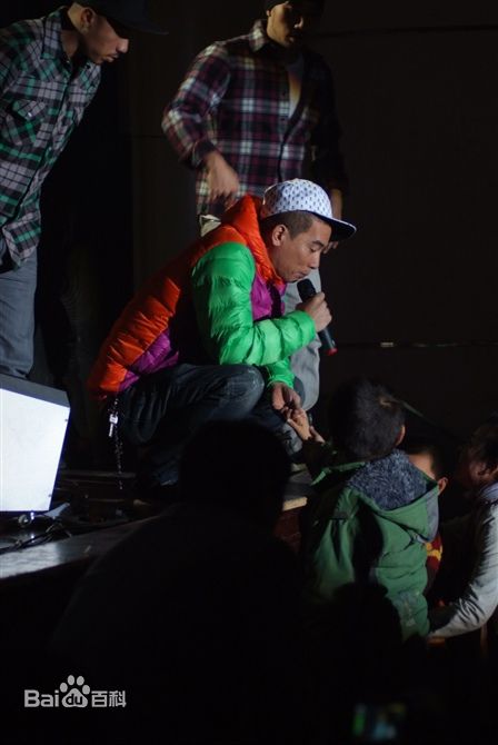 陈小春(Jordan chan)2009年徐州歌友会壁纸壁纸