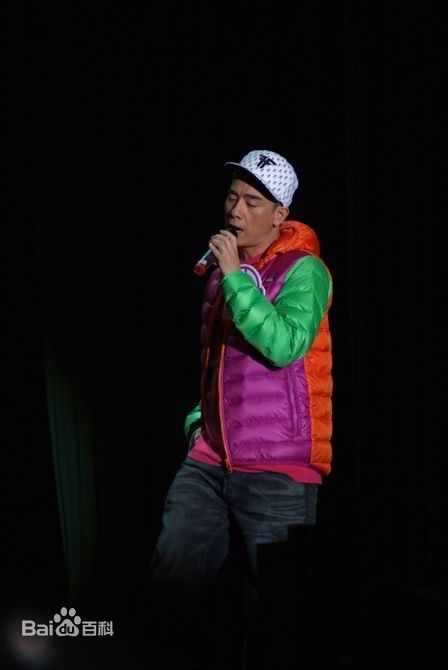 陈小春(Jordan chan)2009年徐州歌友会壁纸壁纸